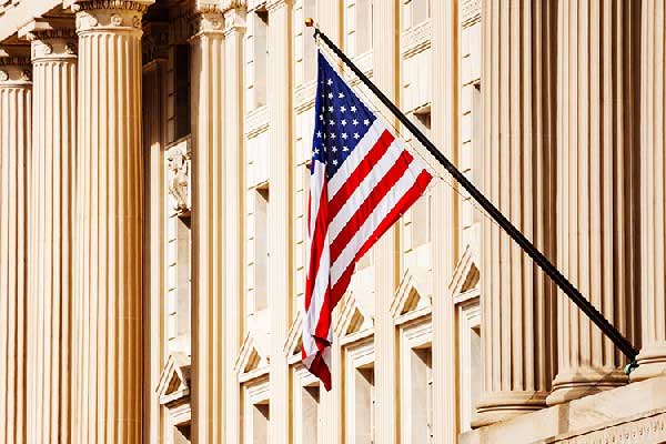 酒价内参12月1日价格发布 市场企稳分化青花郎延续涨势